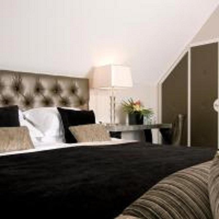 The Inn On The Green Cookham Dean Екстериор снимка