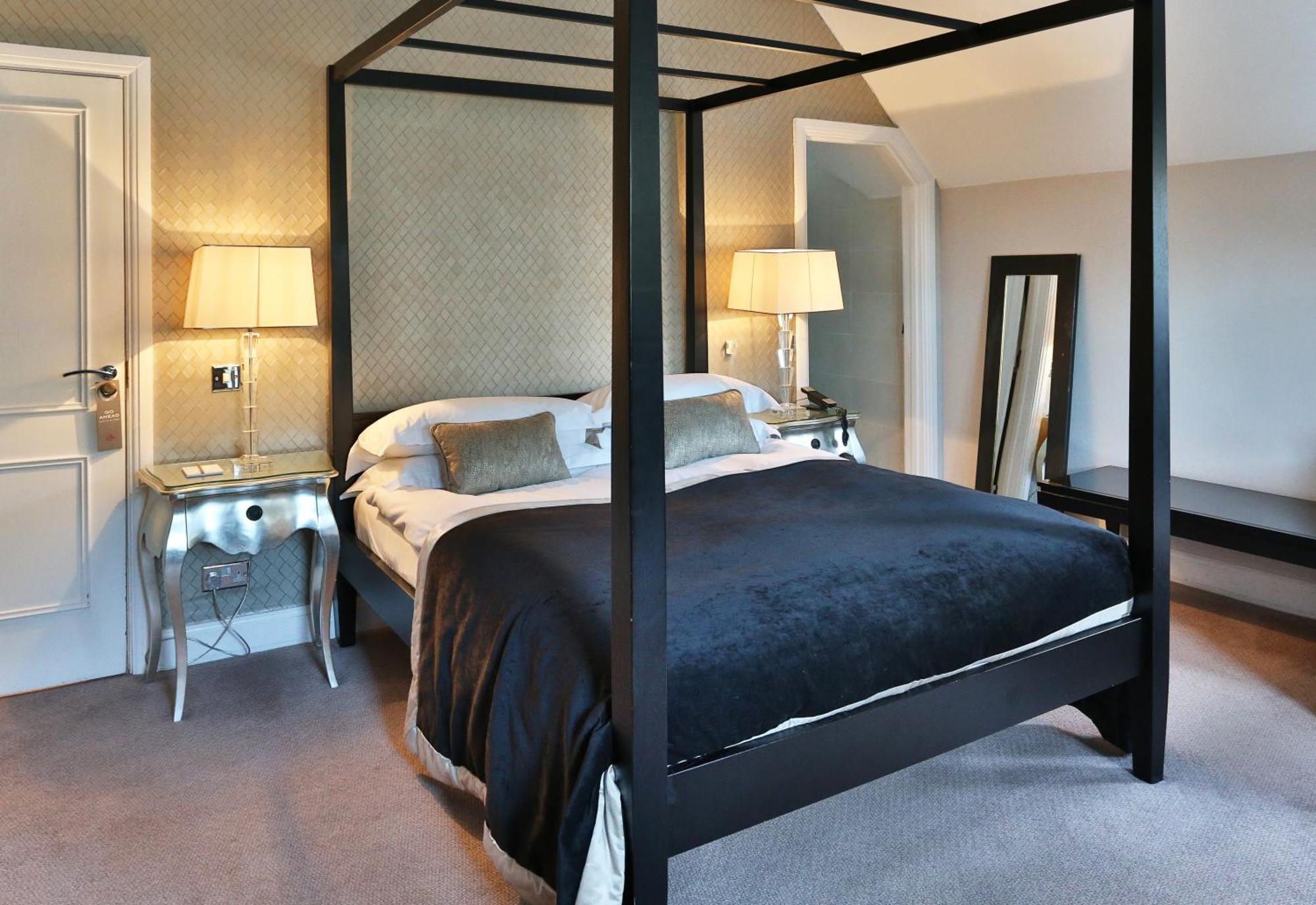 The Inn On The Green Cookham Dean Екстериор снимка
